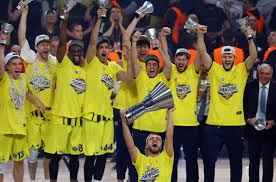 İtalyan basketbolcu attığı 9 sayı ile euroleague'de 1500 sayı barajı aştı. Fenerbahce Nin Euroleague Sampiyonlugu Turkiye Nin 7 Kupasi