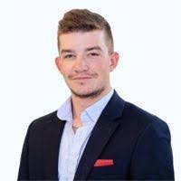 Candice Halverson's Instagram, Twitter & Facebook