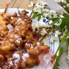 Scopri ricette, idee per la casa, consigli di stile e altre idee da provare. Frittelle Profumate Ai Fiori Di Acacia Merende Da Favola