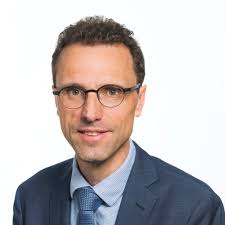 Louise Wallace, Europe