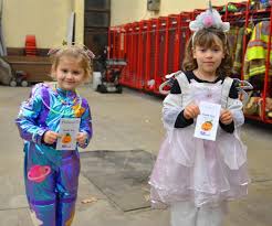Rain doesn't stop Punxsutawney Halloween parade