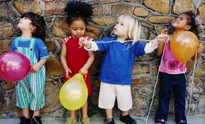 Comprar globos, enviar las invitaciones, decorar el lugar y elegir el menú. Tips Para Animar Una Fiesta Infantil Piccola Festa