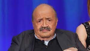 Maurizio costanzo maurizio costanzo est un scénariste, acteur et réalisateur italien né le 28 août costanzo — cette page d'homonymie répertorie des personnes (réelles ou fictives) partageant un. Bomba A Mediaset Fatto Fuori Anche Maurizio Costanzo Lui Passa In Rai Ecco Che Programma Condurra Annuncio Choc Piu Donna