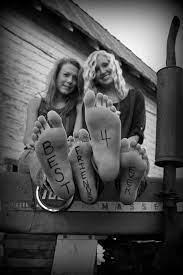 20 Fun And Creative Best Friend Photoshoot Ideas Best Friends Shoot Friend Pictures Friends Photography