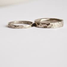 Hammered White Gold Rings Wedding Ring Set Wedding Bands 18 With Images Mens Gold Rings Hammered Wedding Rings Wedding Ring Sets