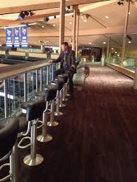 The area is 233 feet long by 22 feet wide and features two rows of seats on both sides of madison square garden. Ohm Youngmisuk A Twitter Seats That Run Along The Chase Bridge At Msg Http T Co W1suloya48