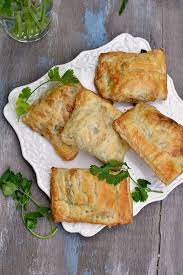 Curry Puffs Veg Puffs Made With Puff Pastry Recipes Veg Puff Recipe Vegetarian Curry