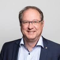 Toni Gabriel's Instagram, Twitter & Facebook