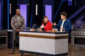 There are 41 cooks left and — spoiler alert — they're in for the biggest  twist of the whole season. This will seriously change the game 👀 Tune in  to #100Cooks hosted