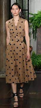 Oscar De La Renta - Resort 2019 -wwwellecomes By Concetta Fashion Fashion Dresses Polka Dots Fashion