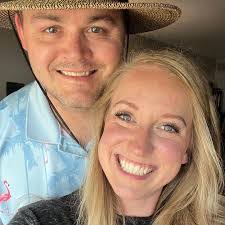 Katie Estes's Instagram, Twitter & Facebook