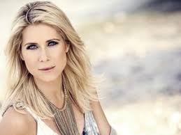 Simone Stelzer Styling: Frisur, Schminke und Co.