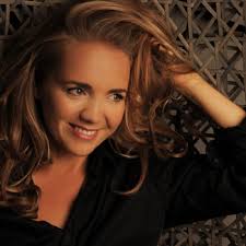 Najdete jí na cd boomerang z roku 2005. Nad Vltavou 2018 Lucie Vondrackova Mp3 Downloads 7digital United States