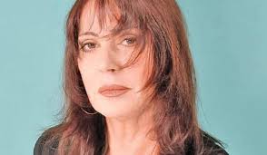 Viola valentino has carried out various musical collaborations with the most varied italian artists. Grz80fob Fphjm