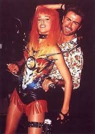 Sie spielte 1992 in einem video von george michael (too funky) mit, neben kolleginnen wie linda evangelista und eva herzigová. Nadja Auermann Too Funky Google Search Vetements Contemporains Thierry Mugler Mannequins