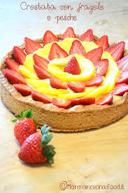Se doveste decidere di farla vi consiglio di utilizzare delle belle pesche. Crostata Di Fragole E Pesche Con Frolla Croccante Morena In Cucina
