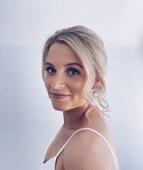 Paris Bridal Hair added a new photo.