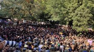 Maybe you would like to learn more about one of these? Jnu Protestors March Towards Parliament Clash With Police