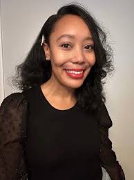 Sierra Lyons's Instagram, Twitter & Facebook