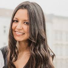 Emily Taber (@silversprklb)