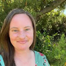 Jessica Whitcomb's Instagram, Twitter & Facebook