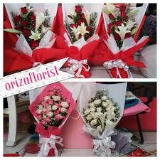 Cari bunga yang bertangkai panjang, seperti mawar, bunga lili, dan. Buket Bunga Valentine 051016 Oriza Florist