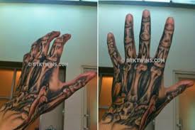 Meeegaaaaa, schreibt moderatorin janin ullmann oder auch. Neue Frisur Und Neues Tattoo Bill Kaulitz Mag Es Grauenhaft
