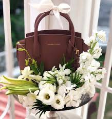 Gubahan hantaran kasut lelaki & perempuan. 35 Idea Gubahan Hantaran Yang Unik Kreatif