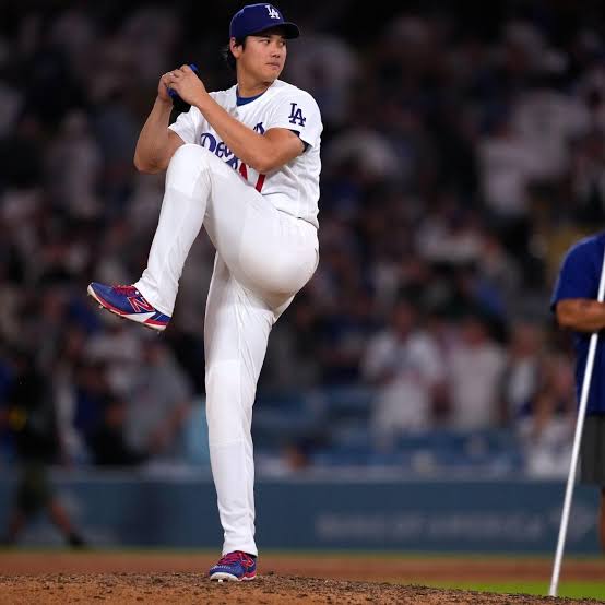 Dodgers star Shohei Ohtani to have left knee drained Sunday and will miss All-Star Game | Sports | 2news.com
