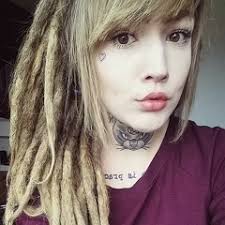 Luna Smith's Instagram, Twitter & Facebook