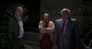 Manca del tutto, e si sente, il personaggio del perozzi, cui philippe noiret aveva dato una carica di simpatia e una personalita' che spiccava dal gruppo (assieme a tognazzi, ovviamente). Amici Miei Atto Iii 1985