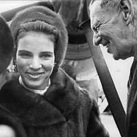 Manager De Graaf begroet Franse bokser Robert Charron