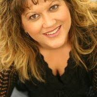 Linda Pollitt's Instagram, Twitter & Facebook