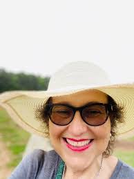 Maria Fundora's Instagram, Twitter & Facebook