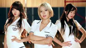 La canción también dominó y apareció en las páginas principales de otras listas musicales internacionales, demostrando su gran popularidad en el extranjero. Aoa ì‹¬ì¿µí•´ Heart Attack Choa Ver Youtube