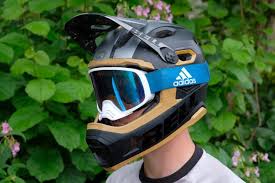 Review Bells Brilliant Super Dh Mips Convertible Helmet