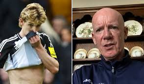 Former referee asked if Anthony Gordon's red could be overturned ahead of  Liverpool final