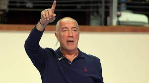 Türk millî takımının 2003 yılına kadar kayda değer herhangi bir uluslararası başarısı yoktur. A Milli Erkek Voleybol Takimi Nda Yeni Antrenor Belli Oldu