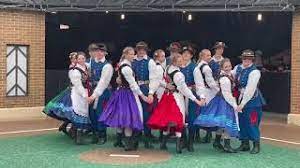 Prcua Wesoly Lud Dancing During The 2021 Chicago White Sox Polish Heritage Night Youtube