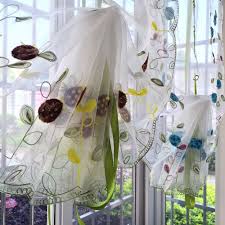 Dikiş makinesi kullanma beceriniz varsa, çok düzgün perdeler dikebilirsiniz. Kendi Elleriyle Mutfaga Perde Dikmek Desenli Bir Fotograf Modeller Adim Adim Aciklamasi