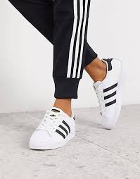 Besides good quality brands, you'll also find plenty of discounts when you shop for adidas superstar during big sales. Adidas Originals Superstar Sneaker In Weiss Und Schwarz Asos