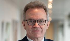 Nigel Higgins: Positions, Relations and Network