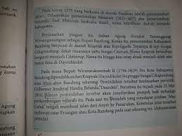 Kalimat penjelas ialah kalimat yang berfungsi mendukung kalimat utama. Carilah Kalimat Utama Dan Kalimat Penjelas Pada Teks Eksplanasi Mengenai Berdirinya Kabupaten Brainly Co Id