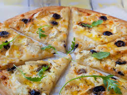 Pizza Chevre Miel Creme Fraiche Recette En 2020 Pizza Chevre Pizza Chevre Miel Recettes De Cuisine