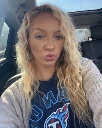 Karli Fowler's Instagram, Twitter & Facebook