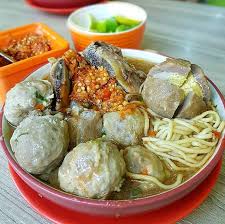 Ini 5 tempat makan bakso iga empuk dan nikmat. Bakso Rudal Raso Padeh Nyo Mambuek Bibia Bagoyang