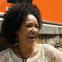 Vicki Sampson's Instagram, Twitter & Facebook