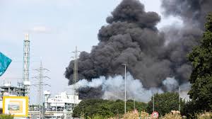 An explosion at a chemical park shook the western german city of leverkusen on tuesday, injuring several employees and sending a large black cloud rising into the sky. Byjck51 Lhlrrm