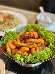 Telur pitan ini biasanya disajikan dengan bubur dingin, menurut ilmu kedokteran tradisional dicina manfaat yang didapatkan dari memakan telut pitan ini adalah menghilangkan panas dalam, menyembuhkan penyakit mata, sakit gigi, menurunkan tekanan darah, dan vertigo. 5 Rekomendasi Tempat Makan Halal Dengan Menu Ala Chinese Food Di Jakarta Kumparan Com