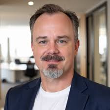 Gen Z Karen gets first 9-5 job and can't handle it." Brutal headlines and  mixed comments. This video went viral last year. Fresh grad complains about  her 9-5 schedule, having to commute